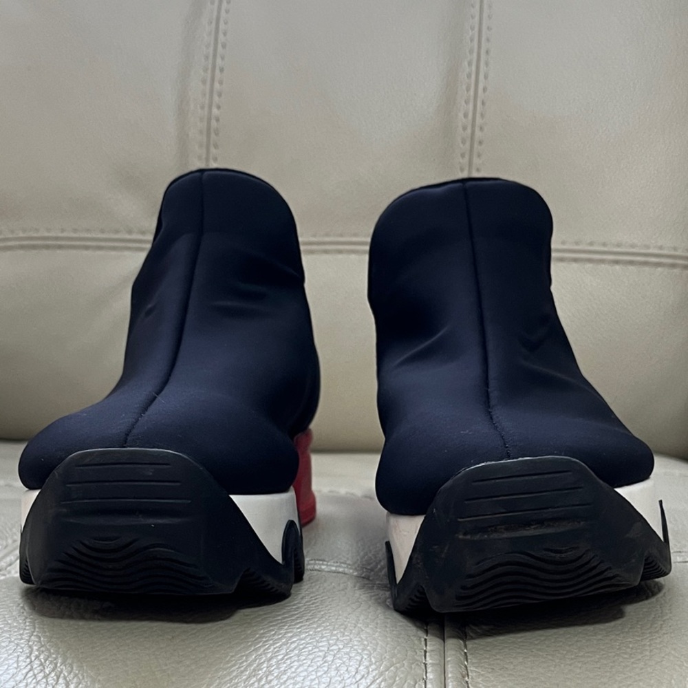 Iri Chic Black and Red Women's Slip-On Sneakers - Picture 6 of 9